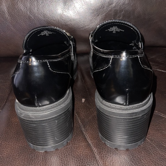 GUESS Plataform Loafers NWT - Picture 4 of 10